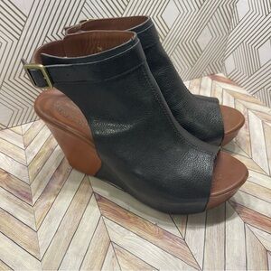 KORK-EASE BERIT PEEP TOE BLACK‎ LEATHER L2